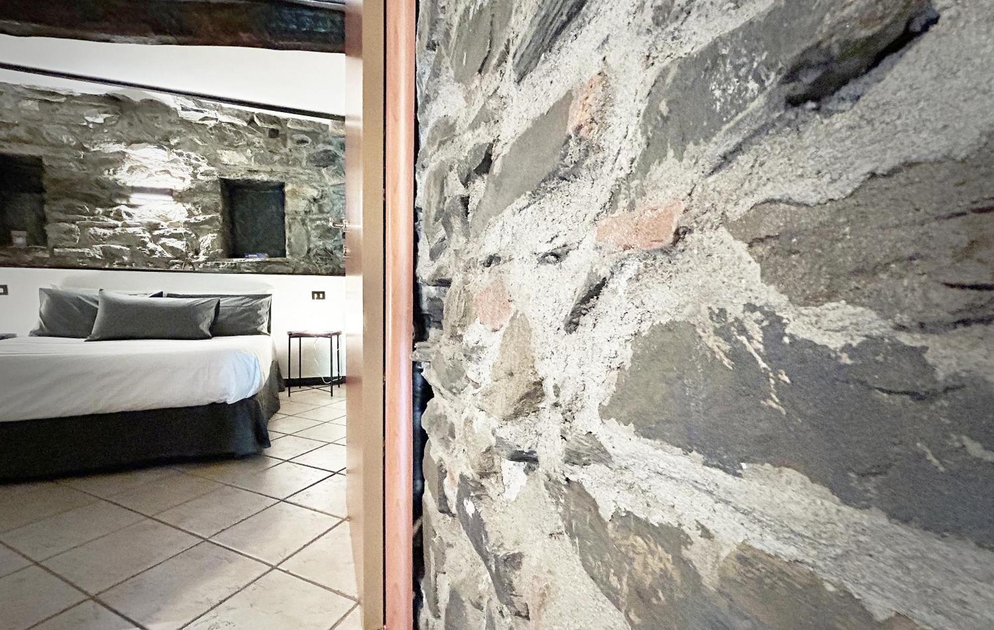 Pietra Azzurra, Newly Renovated Apartment กอร์นิญา ภายนอก รูปภาพ