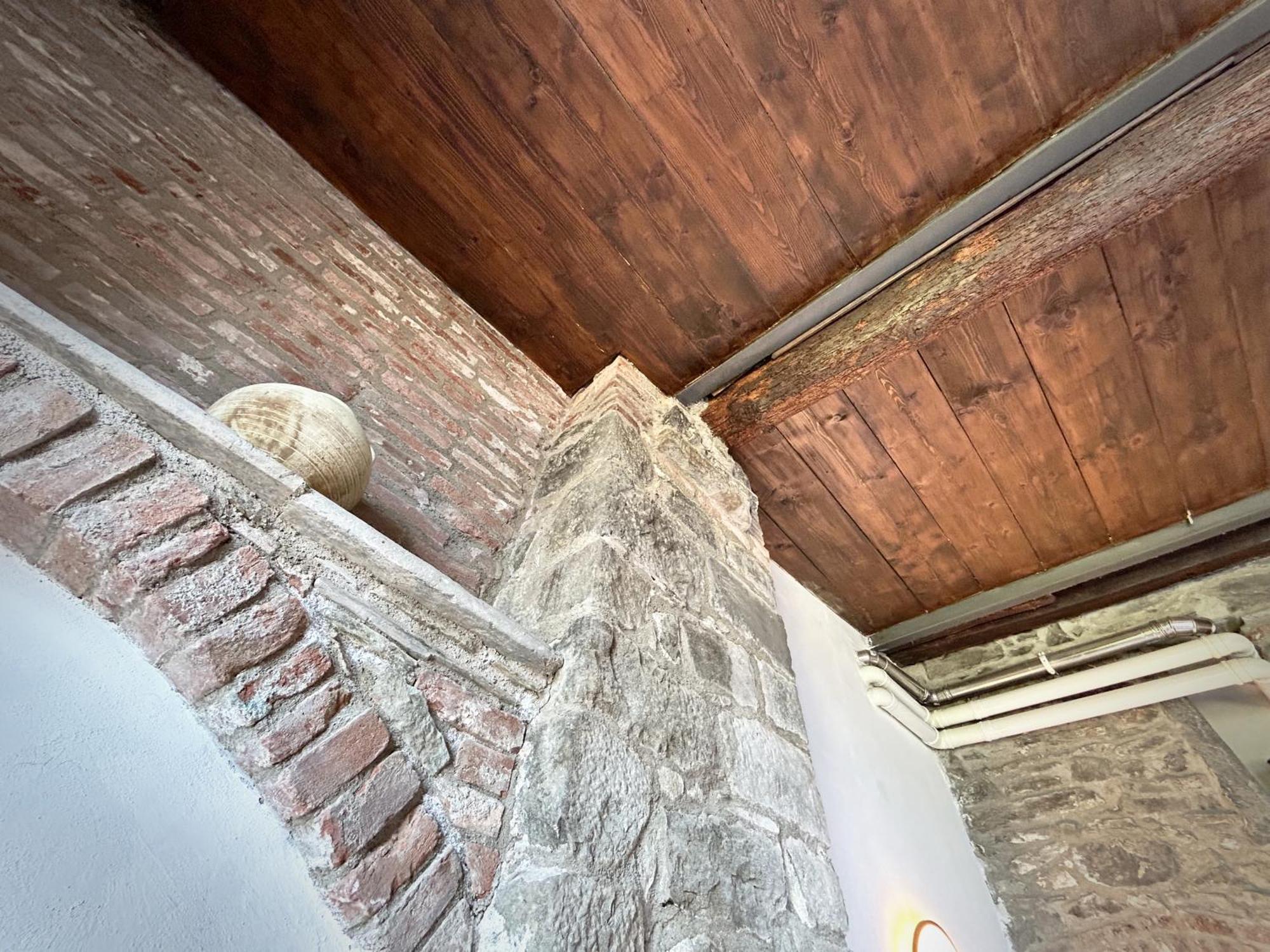 Pietra Azzurra, Newly Renovated Apartment กอร์นิญา ภายนอก รูปภาพ