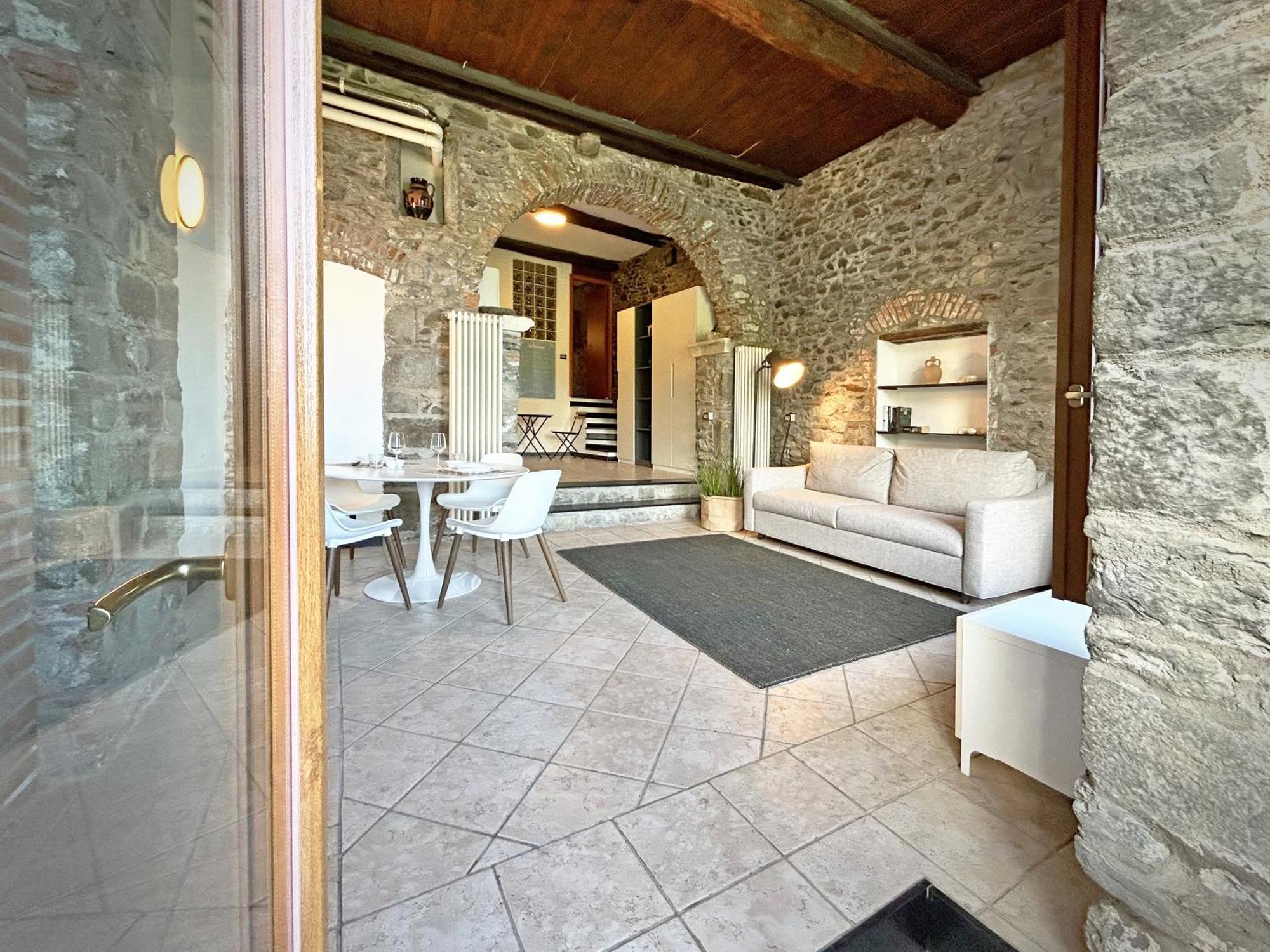 Pietra Azzurra, Newly Renovated Apartment กอร์นิญา ภายนอก รูปภาพ